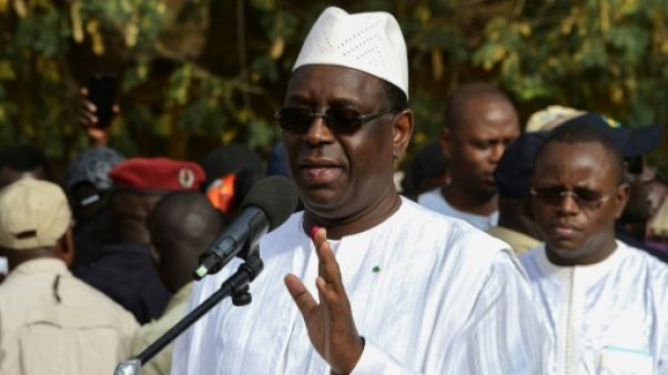 Sénégal: Macky Sall triomphe, l'opposition conteste mais jette l'éponge Sénégal: Macky Sall triomphe, l'opposition conteste mais jette l'éponge