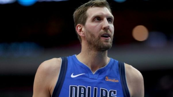 NBA: stop ou encore, Nowitzki n'a pas encore pris sa décision NBA: stop ou encore, Nowitzki n'a pas encore pris sa décision
