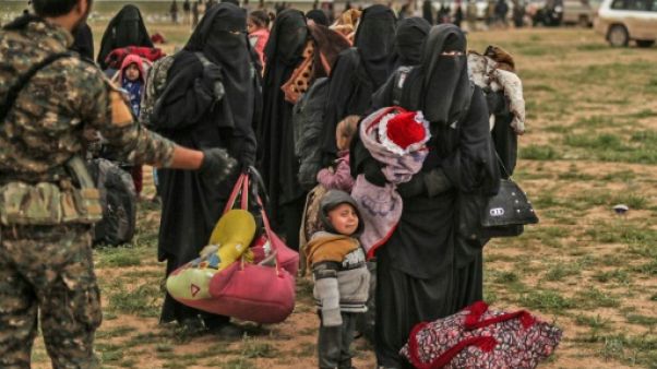 En Syrie, les forces antijihadistes se préparent à l'assaut final En Syrie, les forces antijihadistes se préparent à l'assaut final