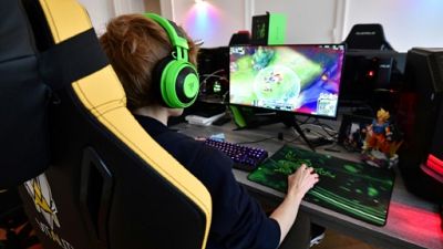 Esport: la "gaming house", cohabitation et camp d'entraînement des gameurs professionnels