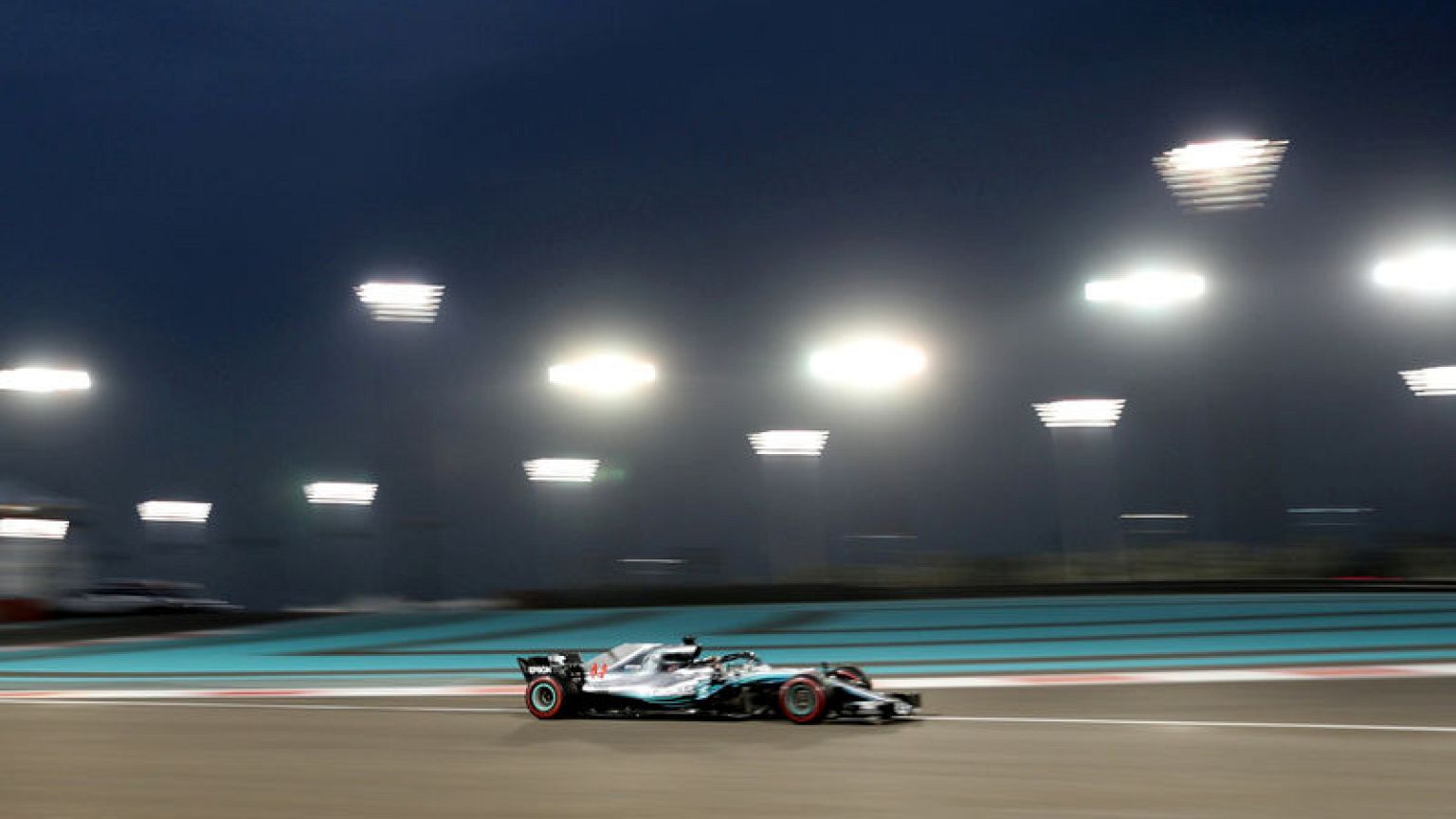 F1 teams' revenue slides further in 2018