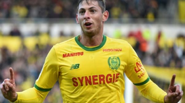 Cardiff City avait "abandonné" Emiliano Sala selon l'intermédiaire McKay Cardiff City avait "abandonné" Emiliano Sala selon l'intermédiaire McKay