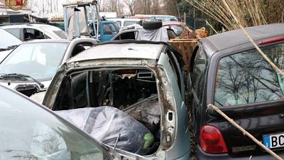 233 auto per finta, multe 500 euro l'una 233 auto per finta, multe 500 euro l'una