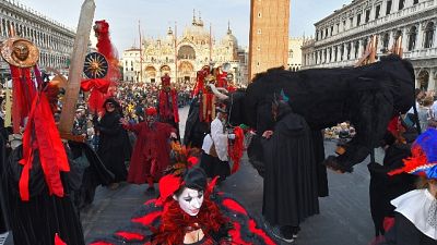 A Venezia con sciabole vere, denunciati A Venezia con sciabole vere, denunciati