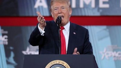 Trump au grand rendez-vous conservateur pour se relancer après une semaine difficile Trump au grand rendez-vous conservateur pour se relancer après une semaine difficile