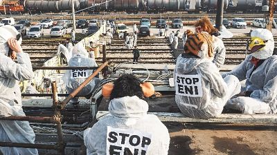 Protesta centri sociali a Eni Marghera Protesta centri sociali a Eni Marghera