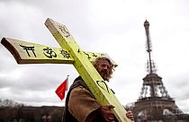 France's 'yellow vest' protest numbers sharply down, government figures show