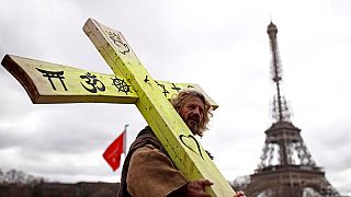 France's 'yellow vest' protest numbers sharply down, government figures show