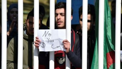 Algérie: Bouteflika candidat à un 5e mandat qu'il promet d'abréger