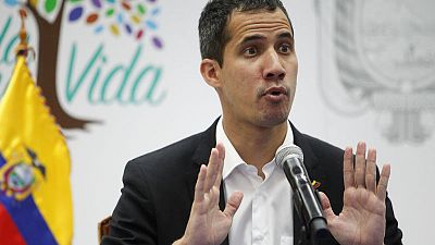 زعيم المعارضة الفنزويلية يبدأ رحلة العودة لوطنه من الإكوادور