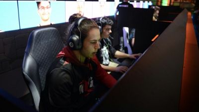 Jeux vidéo: les champions de Fortnite couronnés à Katowice, haut lieu de l'e-sport Jeux vidéo: les champions de Fortnite couronnés à Katowice, haut lieu de l'e-sport