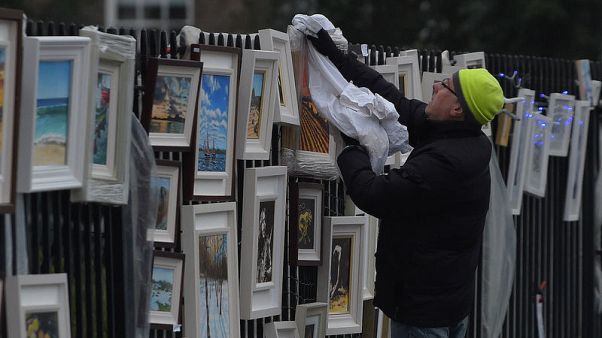Irish consumer sentiment plummets to four-year low on eve of Brexit Irish consumer sentiment plummets to four-year low on eve of Brexit