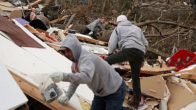 Like 'giant knife,' tornadoes slash eastern Alabama, killing 23 Like 'giant knife,' tornadoes slash eastern Alabama, killing 23