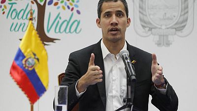 زعيم المعارضة في فنزويلا يقول إنه سيعود للوطن اليوم لقيادة الاحتجاجات