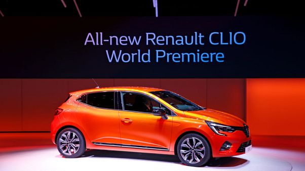 Duelling superminis distract from auto industry troubles Duelling superminis distract from auto industry troubles