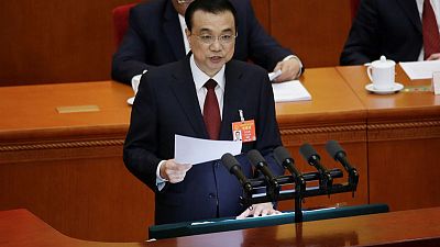 الصين تعتزم خفض الضرائب وتعزيز الإقراض لدعم اقتصادها المتباطئ