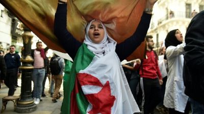 Algérie: la contestation se poursuit, l'armée met en garde les manifestants Algérie: la contestation se poursuit, l'armée met en garde les manifestants