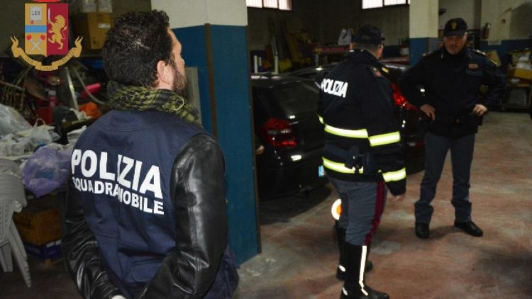 Furto auto per Malta e Libia,40 indagati
