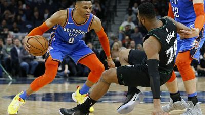 Nba, inattesi ko di Warriors e Raptors Nba, inattesi ko di Warriors e Raptors