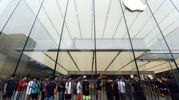 Chinese online retailers slash iPhone prices for second time this year Chinese online retailers slash iPhone prices for second time this year