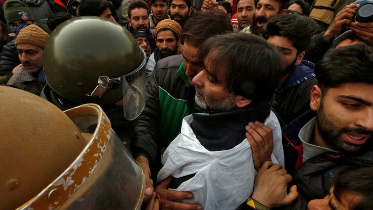 India holds Kashmir separatists under law allowing imprisonment without charge