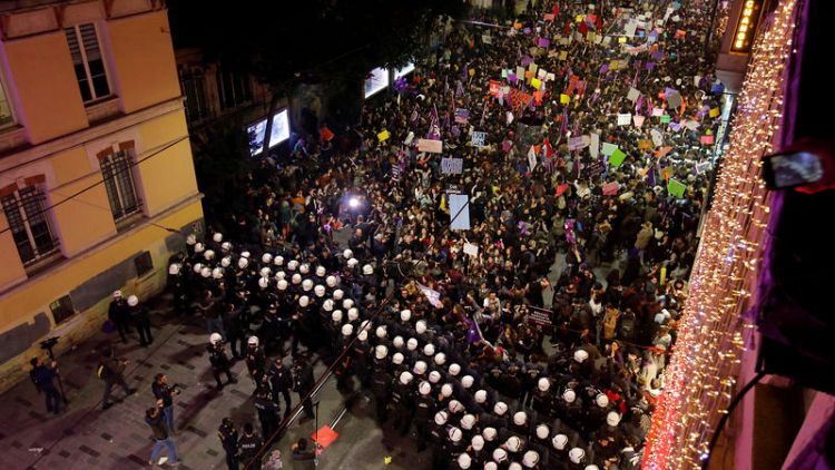 Women's Day unites activists, Turkish police break up crowd with tear gas