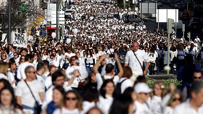"مسيرة بيضاء" للعاملين في التمريض تجوب شوارع لشبونة