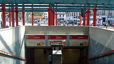 Frenata brusca sulla linea M1, 9 contusi Frenata brusca sulla linea M1, 9 contusi