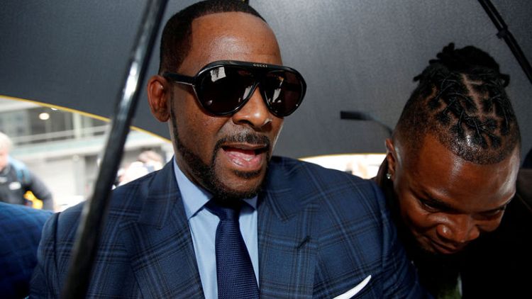 R. Kelly freed from Chicago jail after paying child support