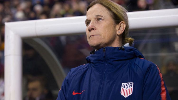 U.S. women's head coach Ellis supports players' lawsuit