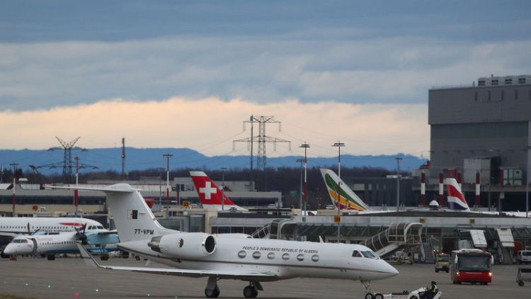 تلفزيون: طائرة بوتفليقة تقلع خلال دقائق من جنيف عائدة إلى الجزائر