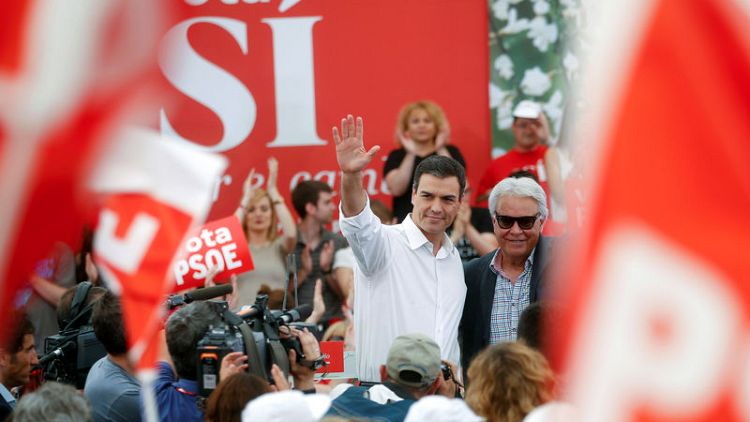Spain's Socialists seen winning election without majority - poll
