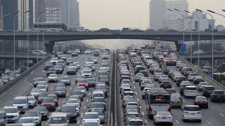 تراجع مبيعات السيارات في الصين 14% في فبراير منخفضة للشهر الثامن