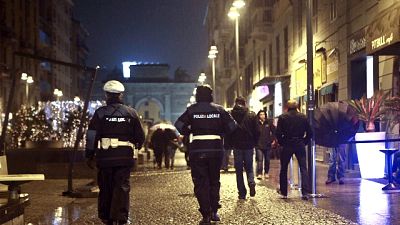Notte brava di padre e figlio a Milano Notte brava di padre e figlio a Milano