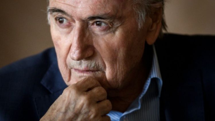 Mondial-2022 au Qatar: Blatter désigne encore Sarkozy et Platini