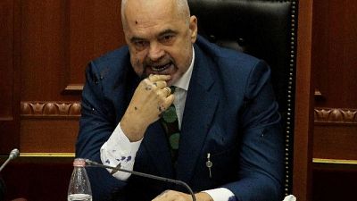 Premier Albania, carcere per chi invade Premier Albania, carcere per chi invade