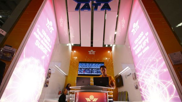 IATA cuts annual air cargo traffic growth forecast citing trade frictions, Brexit IATA cuts annual air cargo traffic growth forecast citing trade frictions, Brexit