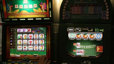 Rapine in sale slot, 8 arresti Rapine in sale slot, 8 arresti