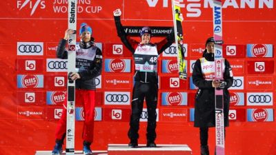 Saut à ski: Kobayashi étrenne son globe de cristal avec une 3e place à Lillehammer Saut à ski: Kobayashi étrenne son globe de cristal avec une 3e place à Lillehammer