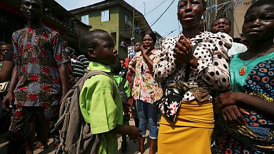 مخاوف من حصار الكثيرين تحت أنقاض مبنى يضم مدرسة بنيجيريا
