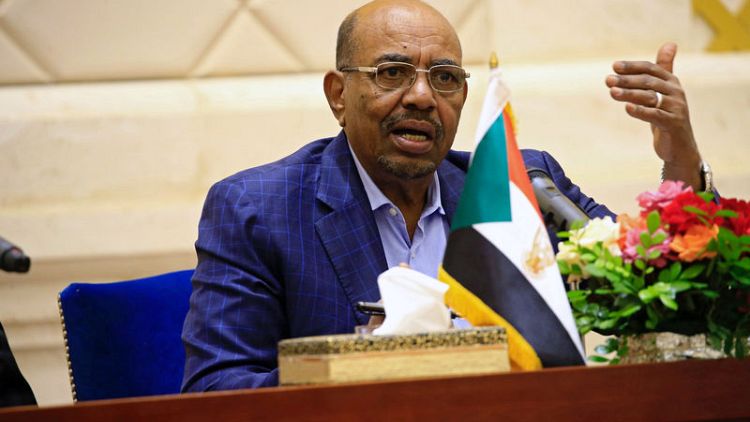 وكالة: الرئيس السوداني عمر البشير يجري تعديلا وزاريا