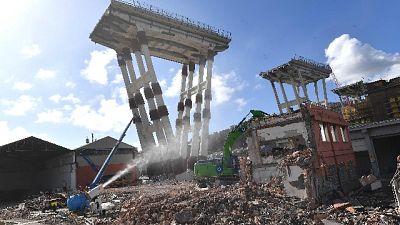 Ponte: niente esplosivo per la pila 8 Ponte: niente esplosivo per la pila 8