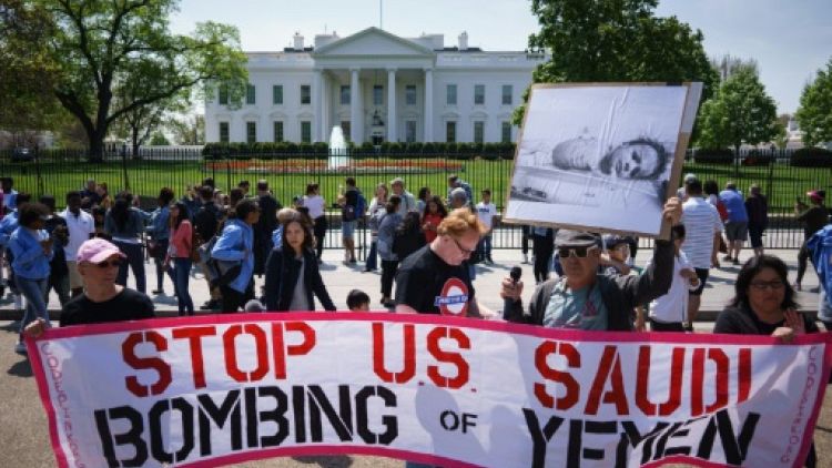 Le Sénat américain exige de Trump l'arrêt de tout engagement militaire au Yémen