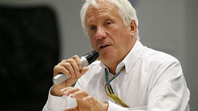 F1 mourns sudden death of race director Whiting F1 mourns sudden death of race director Whiting