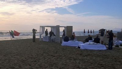 Fiumicino, già 18 matrimoni su spiagge Fiumicino, già 18 matrimoni su spiagge