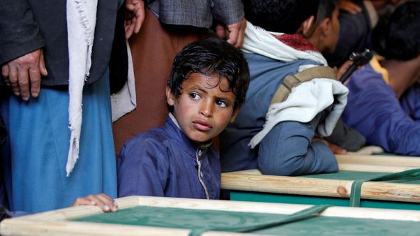 Yemenis bury children killed in Hajjah air strikes Yemenis bury children killed in Hajjah air strikes