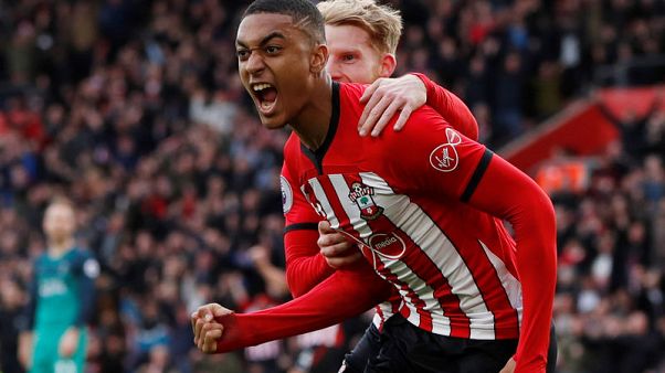 Southampton full back Valery extends contract Southampton full back Valery extends contract
