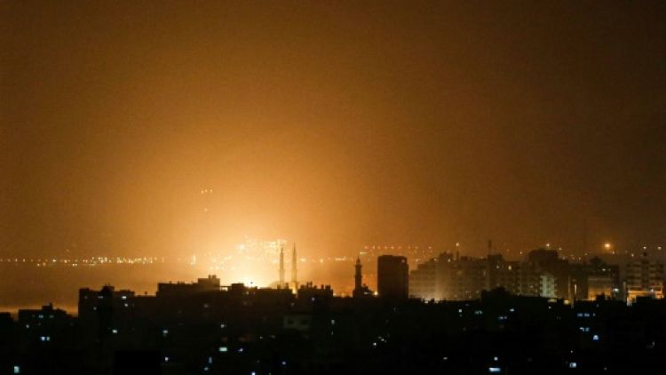 Israël pilonne Gaza après des tirs de roquettes vers Tel-Aviv à un moment risqué