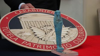 Statuetta egizia rubata torna a Modena Statuetta egizia rubata torna a Modena