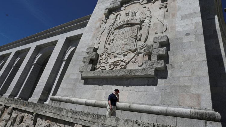 Spain orders Franco's body be exhumed from mausoleum